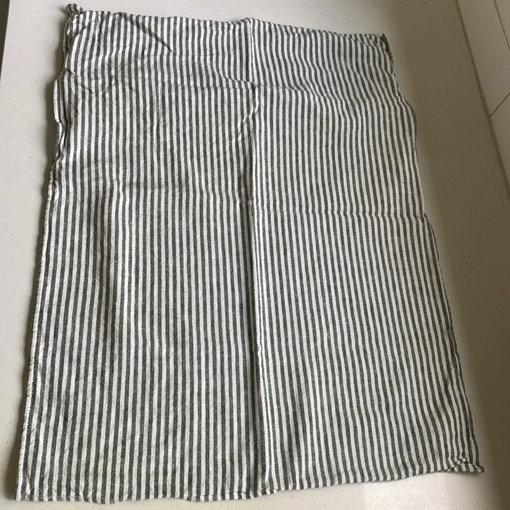 Pottery Barn Wheaton Charcoal Gray Striped Full/Queen Linen Sham Set of 2